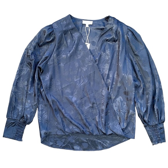 Status By Chenault Women's Navy Blue Floral Crossover Long-Sleeve Blouse Size M - Picture 2 of 11